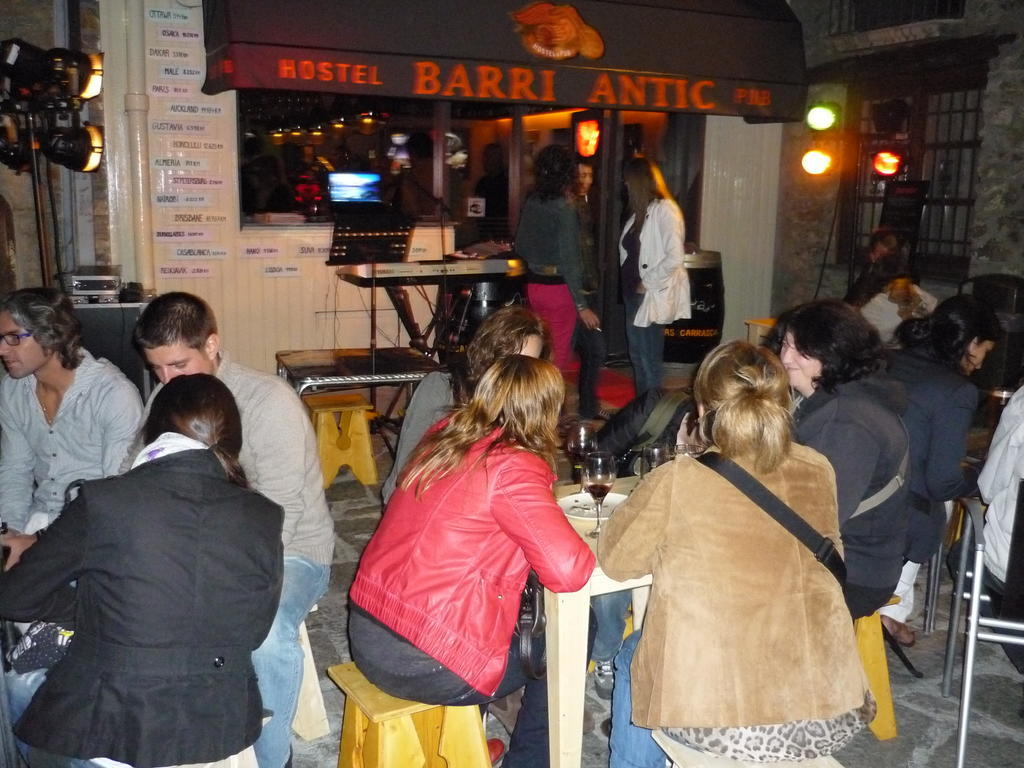 Barri Antic Hostel & Pub Андорра-ла-Велья Екстер'єр фото